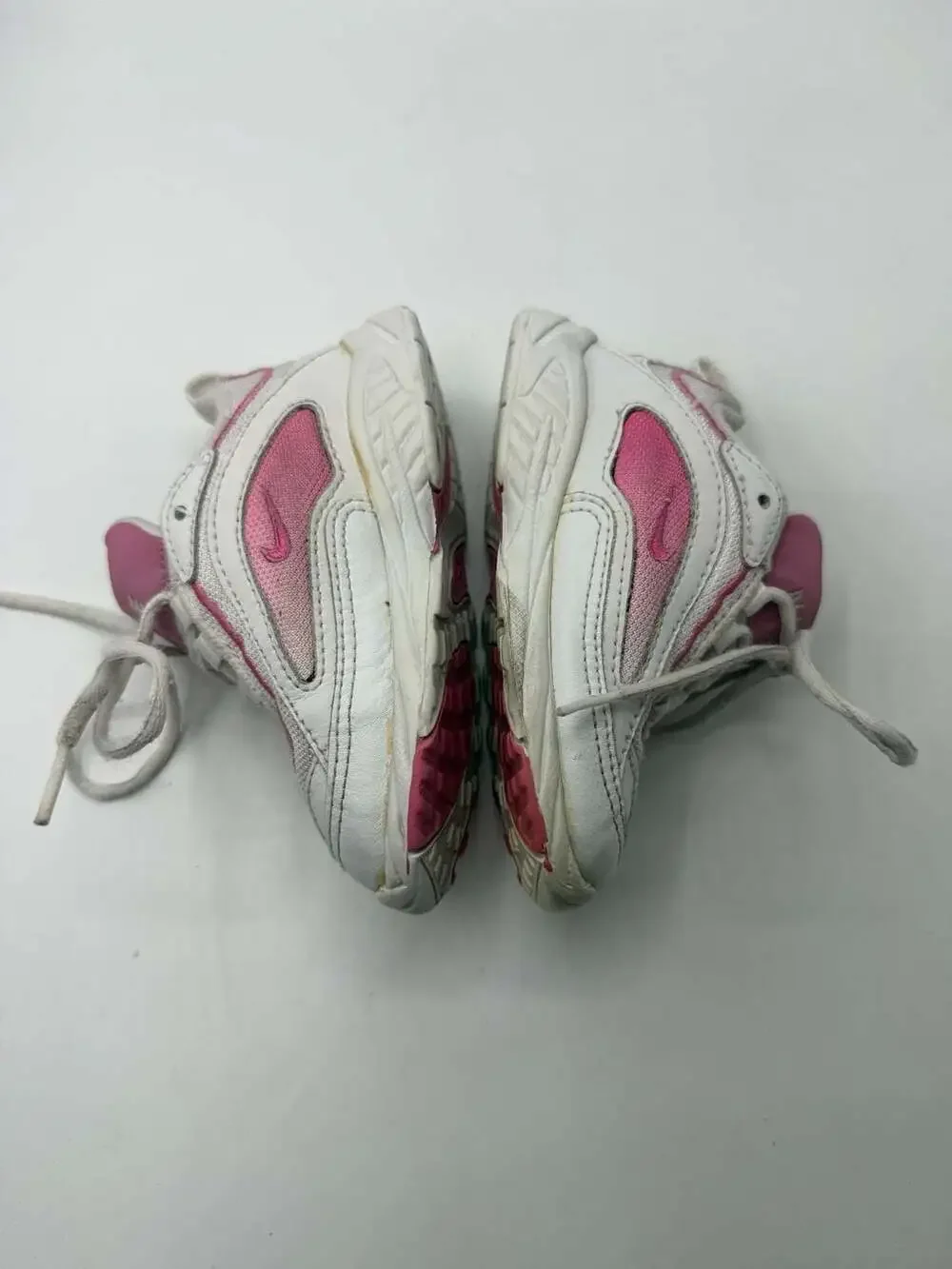Vintage Nike Toddler Girls White and Pink Lace-Up Athletic Sneakers 6.5c 1999